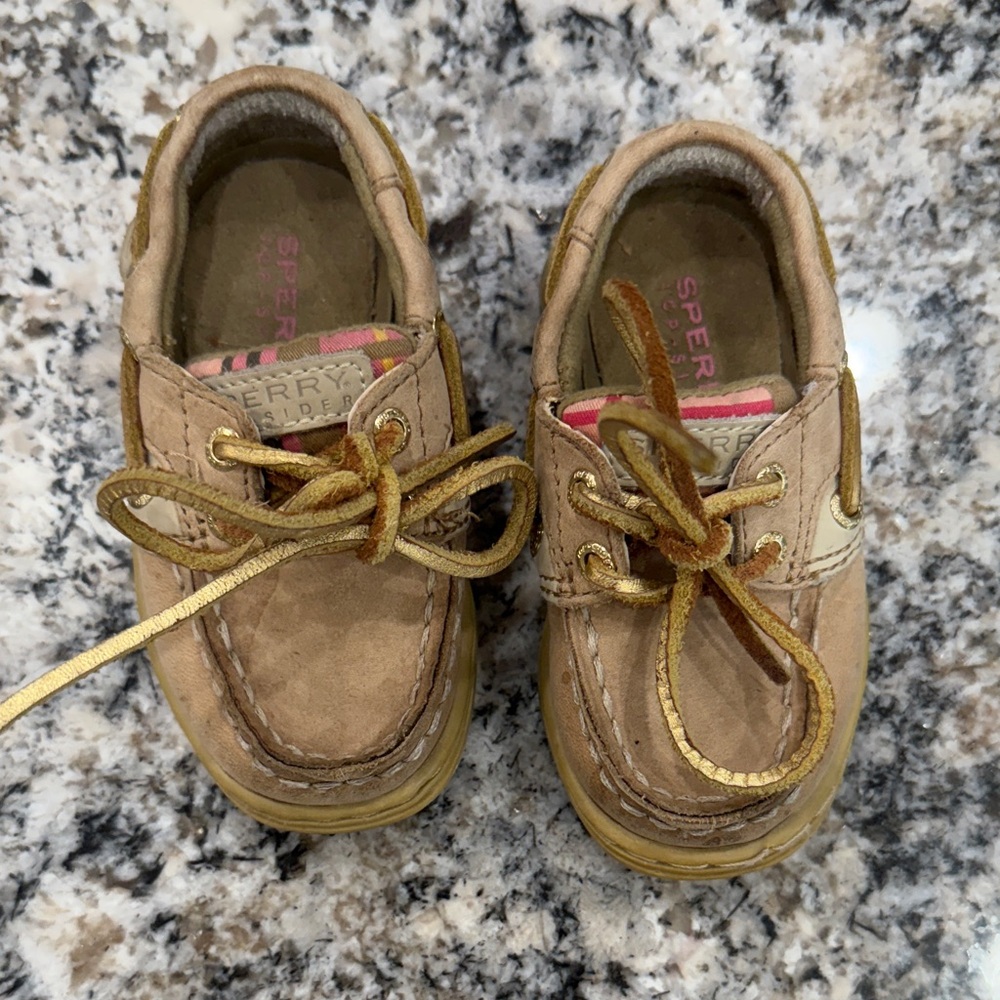 Sperry toddler Bluefish boat shoe size 5